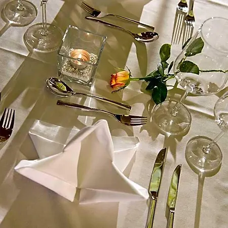 Hotel Quellenhof 3*