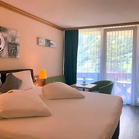 Quellenhof 3* 洛伊克巴德