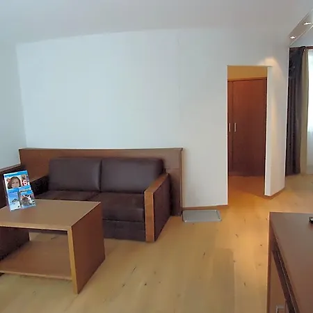 Quellenhof 3* 洛伊克巴德
